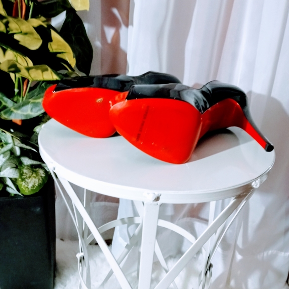 Christian Louboutin Red/Black Shoes - Picture 1 of 6